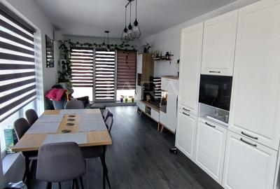 Penthouse cu 3 camere semidecomandat, mobilat în Florești - 1