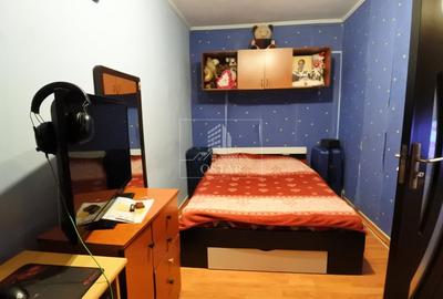 Zona Miron Costin - etajul 2 - apartament 3 camere nedecomandate Zona Miron Costin - etajul 2 - apartament 3 camere nedecomandate - 4