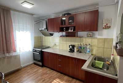 Apartament cu 4 camere decomandat în Turda - 7