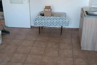 Inchiriez apartament 3 camere - 3