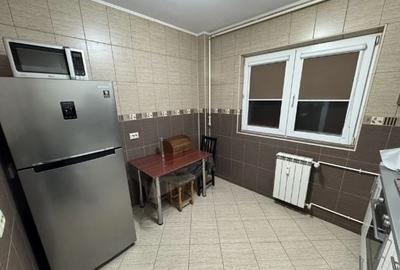 Apartament cu 3 camere semidecomandat, mobilat în Pantelimon