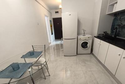 Garsonieră decomandată în Central - 7