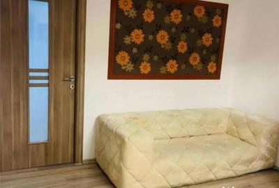 Apartament cu 3 camere decomandat în Fortuna