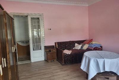 Casă cu Teren 2800 Mp în Central