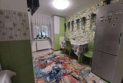Apartament cu 2 Camere / Spatios si Confortabil / 2 Bai / 60 mp / Construit 1987 - 8