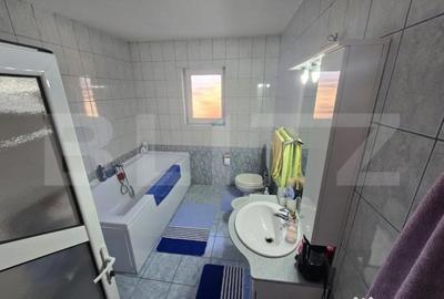 Casă cu 8 camere cu Teren 750 Mp în Micești - 8