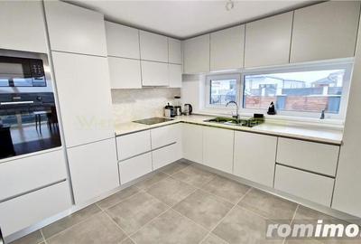 Casă cu 4 camere cu Canalizare în Cristian - 4