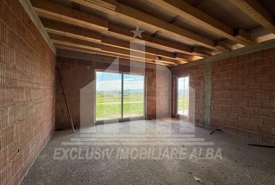 Casă individuală cu 3 camere cu Canalizare în Micești - 2