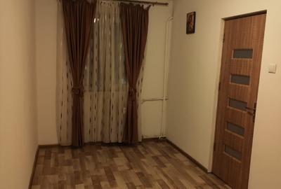 Apartament cu 2 camere semidecomandat în Craiovița Nouă - 8