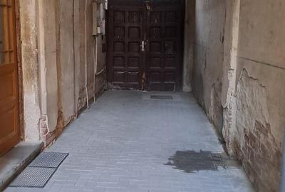 Apartament semi decomandat ultracentral in localitatea Oradea - 3