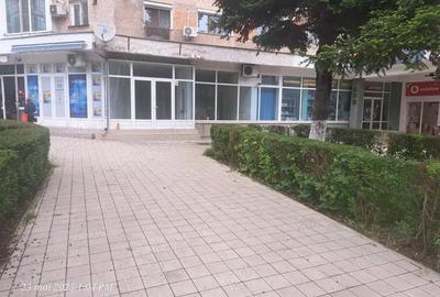 Spațiu comercial, de 50 mp, în 22 Decembrie - 4