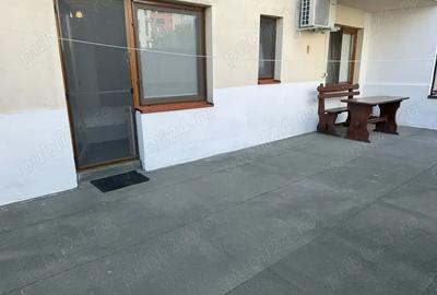 Inchiriez apartament cu o camera si terasa mare - 8