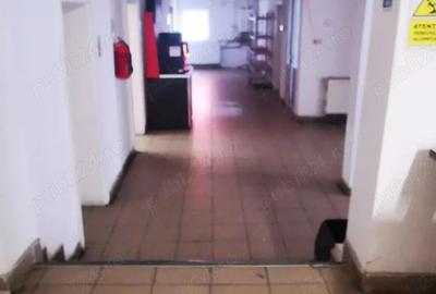 Spațiu comercial, de 1,000 mp, în Central - 6