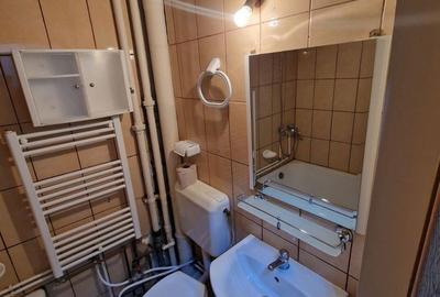 Apartament cu 3 camere semidecomandat în Intim - 2