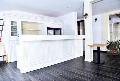 Proprietate HORECA cu sala de evenimente moderna, intr-o oaza de liniste Proprietate HORECA cu sala de evenimente moderna, intr-o oaza de liniste - 8
