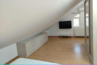 Apartament cu 3 camere decomandat în Independenței - 6
