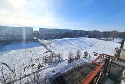 Apartament cu 3 camere decomandat în Micro 17 - 11