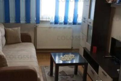 Apartament cu 2 camere nedecomandat în Tractorul