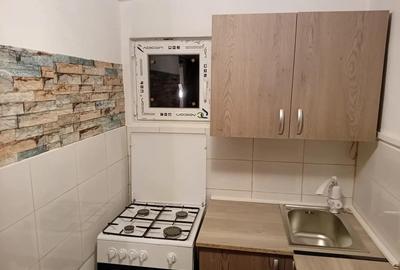 Ofer spre inchiriere garsoniera la curte - 10