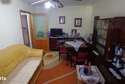 Apartament cu 3 camere decomandat în Central - 2