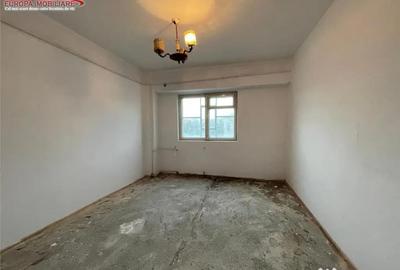 Apartament cu 3 camere decomandat în E3 - 1