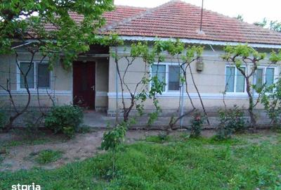 Casă cu 4 camere cu Teren 109 Mp în Central - 2