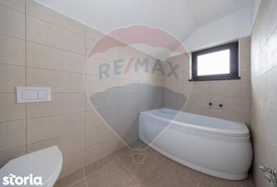 Casă cu 4 camere cu Teren 420 Mp în Sânpetru - 2