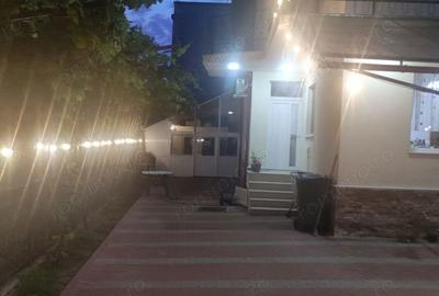 Casă cu 9 camere în Eforie - 2