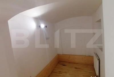 Spațiu comercial, de 504 mp, în Gruia - 12