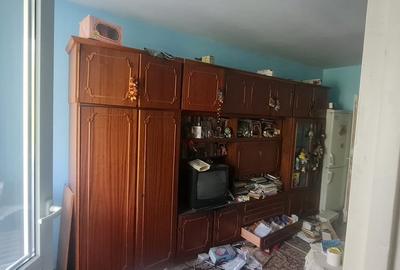 Garsonieră decomandată în 1 Mai - 1
