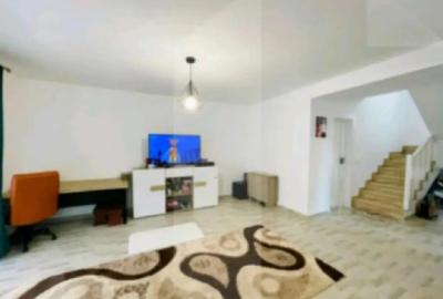 Casă cu 3 camere cu Teren 246 Mp în Central - 4