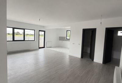 Casă cu 4 camere în Dârvari - 2