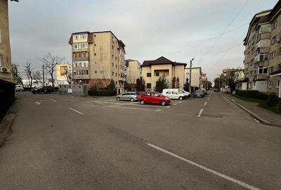 Spațiu comercial, de 50 mp, în Micro 12 - 3