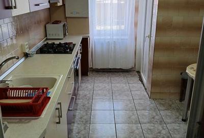 Apartament cu 3 camere decomandat în Central - 2