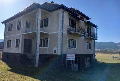 Casă cu 4 camere în Petrova - 4