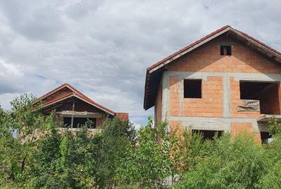 Casă cu 6 camere cu Teren 628 Mp în Ghiroda - 2