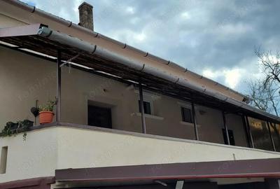 Casă cu 5 camere cu Teren 1579 Mp în Central - 3
