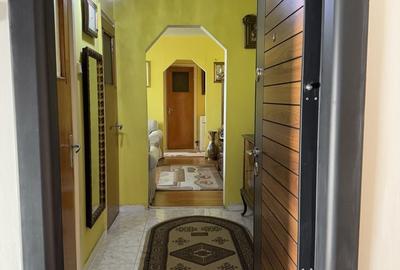 Apartament cu 3 camere semidecomandat în Dristor - 2