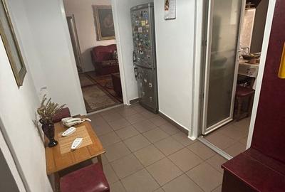 Apartament cu 2 camere decomandat în UTA - 4