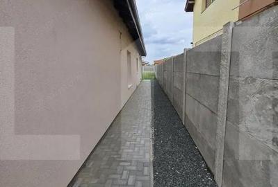 Casă cu Teren 310 Mp în Moșnița Nouă