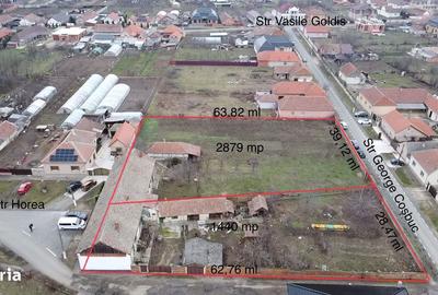 Casă cu 5 camere cu Teren 4319 Mp în Central - 1