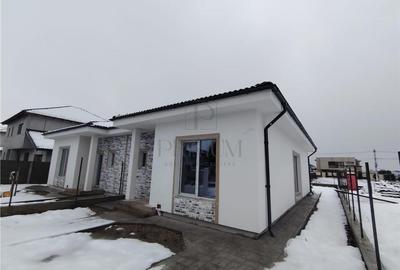 Duplex cu 3 camere cu Canalizare în Moșnița Nouă - 2