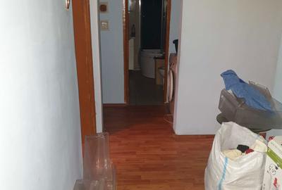Apartament cu 4 camere decomandat în Balta Albă - 2
