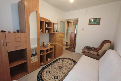 Apartament cu 3 camere decomandat, mobilat în Alexandru cel Bun - 1