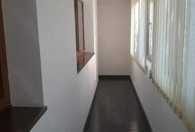 Vanzare Apartament 1 cam. cf.1 dec., parter cu balcon, suprafata totala 44.mp., Bld. Dorobantilor - 3