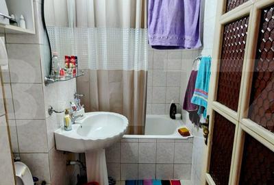 Apartament cu 4 camere decomandat în Central - 1