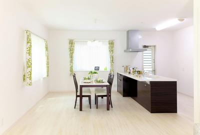 Apartament 3 camere in zona metroului