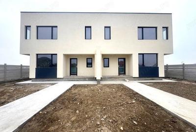 Casă cu 4 camere cu Teren 350 Mp în Central - 4