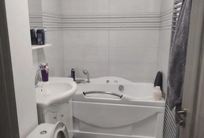 Apartament doua camere ,OM - 1