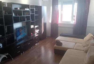Apartament cu 3 camere decomandat în Țiglina 2